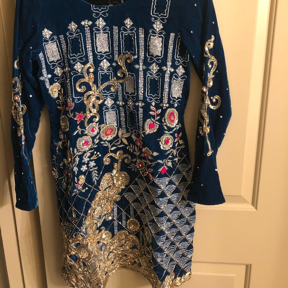Indian / Pakistani outfit - Picture 1 of 8